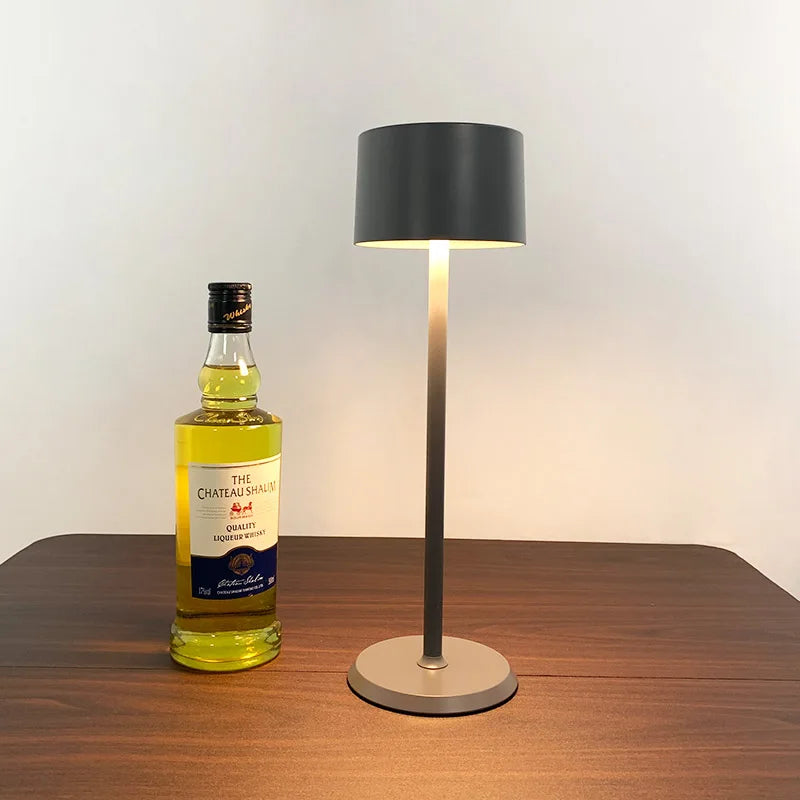 AluTouch - Lampada da tavolo in alluminio
