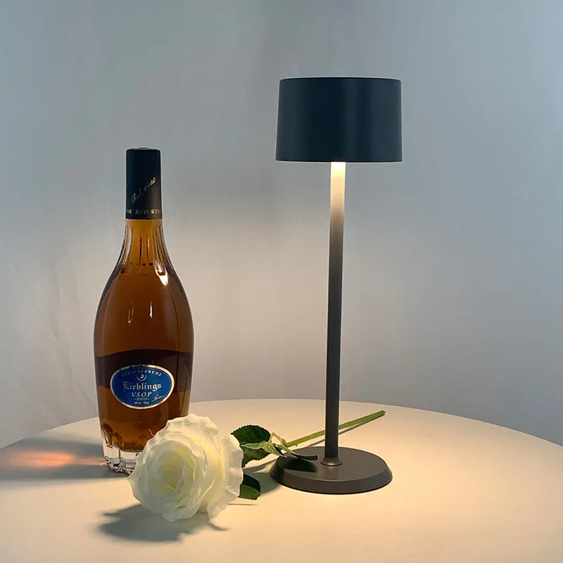 AluTouch - Lampada da tavolo in alluminio
