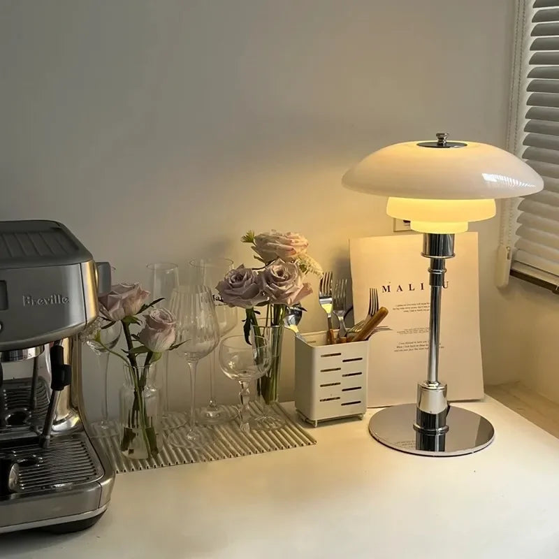 VintageRadiance - Lampada da tavolo in vetro a LED per la lettura