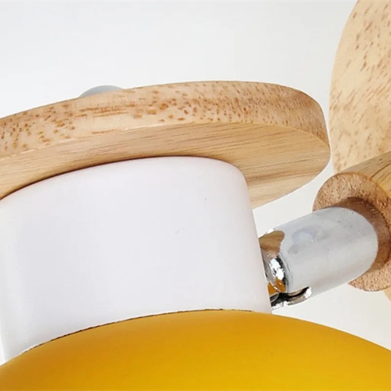 Applique in legno in stile nordico