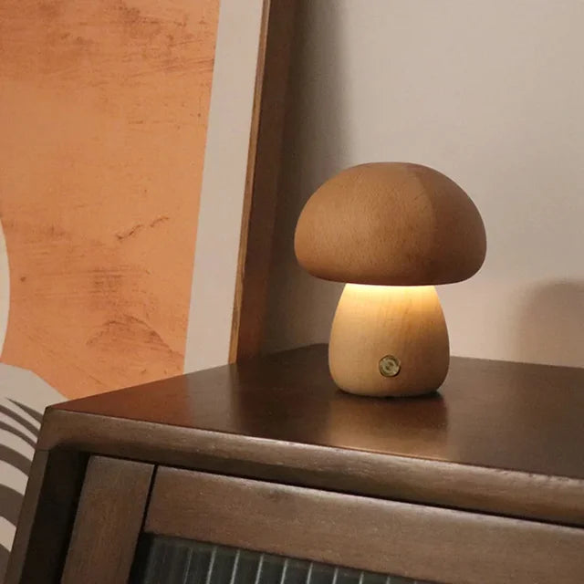 CharmShroom - Simpatica lampada da comodino a forma di fungo