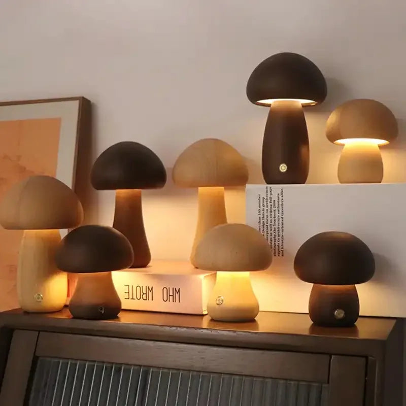 CharmShroom - Simpatica lampada da comodino a forma di fungo