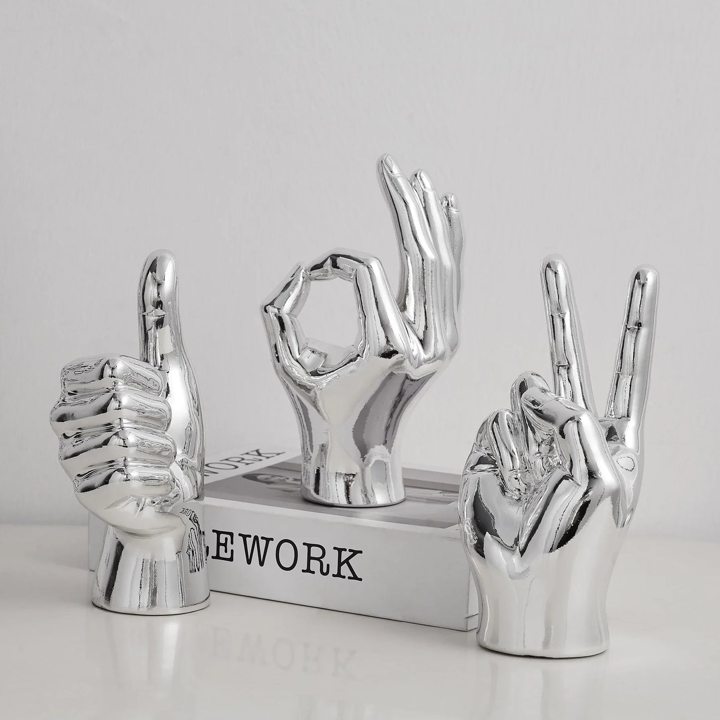 EleganceGesture - Design artistico di lusso