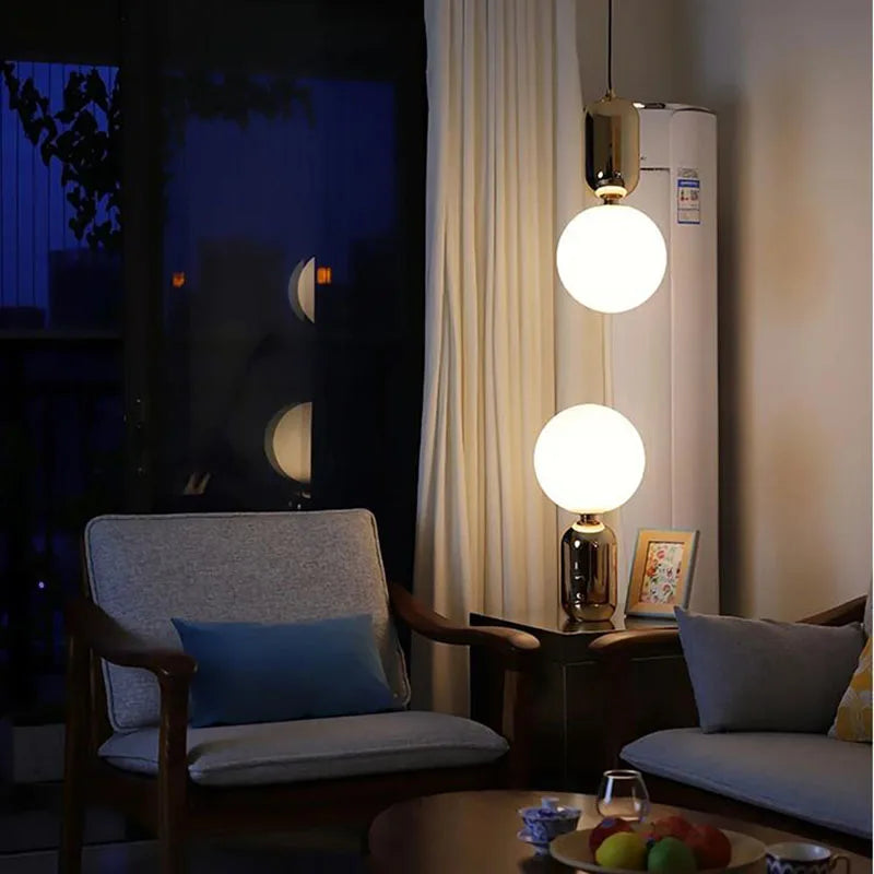 NostalgiaBeam - Lampada da tavolo a globo in vetro nordico