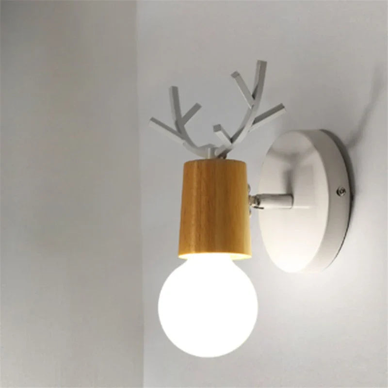 AntlerGlow - Lampada da parete in corno Macaron