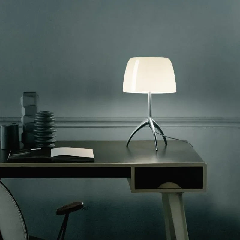 SophistiShine - Lampada da tavolo a treppiede