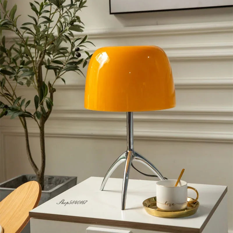SophistiShine - Lampada da tavolo a treppiede