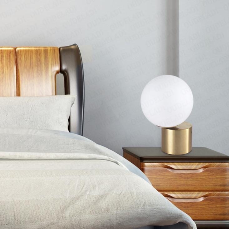 SphereGlow | Lampade da tavolo con sfere di vetro