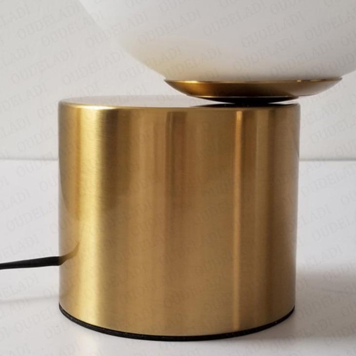 SphereGlow | Lampade da tavolo con sfere di vetro