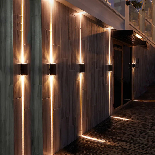 AquaPulse - Lampada a spot a led impermeabile