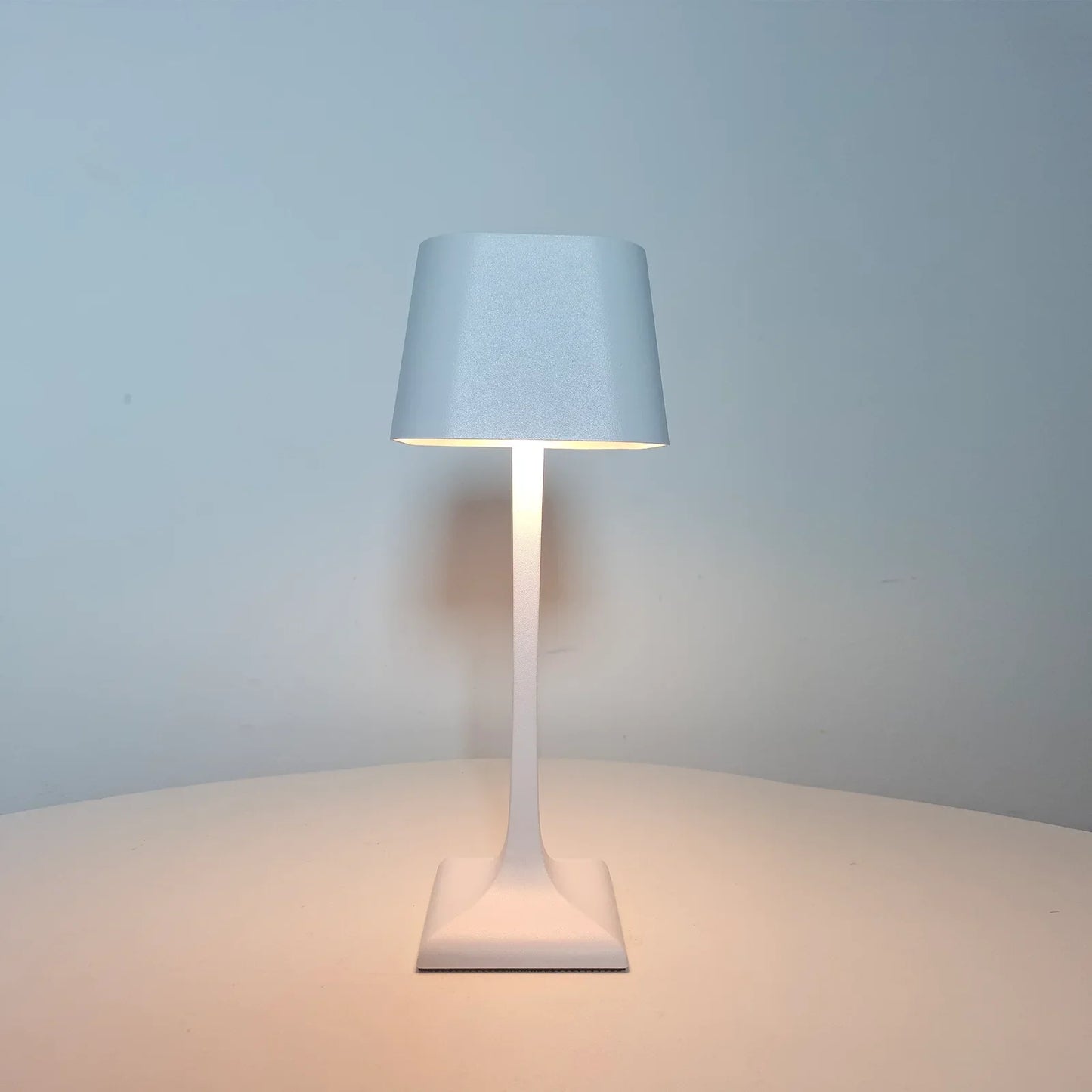 PowerGlow - Lampada da tavolo quadrata USB