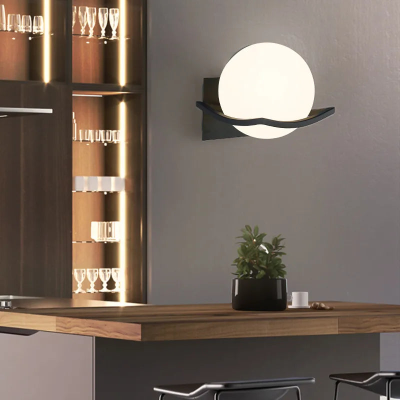 EuroLuxe - Lampada da parete in vetro smerigliato