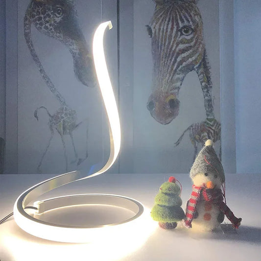 ScaledGlow - Lampade da tavolo con paralume a serpente