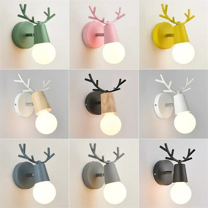AntlerGlow - Lampada da parete in corno Macaron