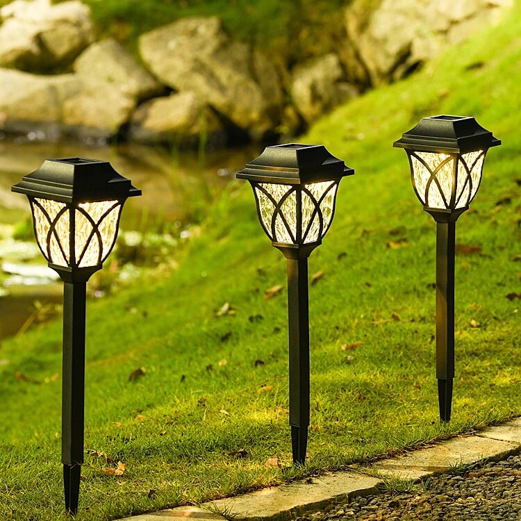 RadiantRoots - Luci solari a led per prato