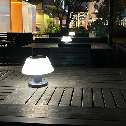 SunCharge - Lampada da tavolo solare ricaricabile