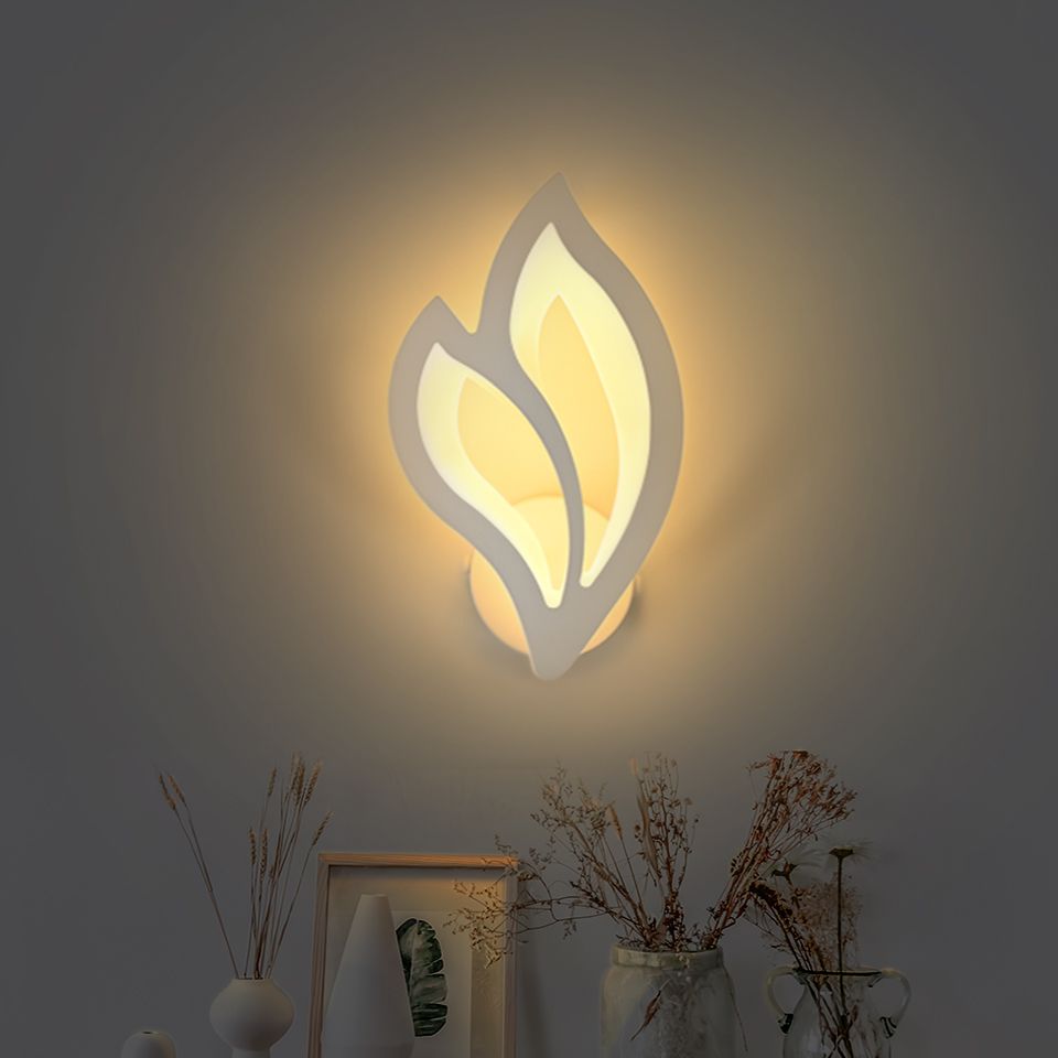 BedsideGlow - Lampada da letto a parete