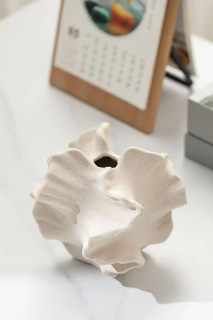 CreaseCraft - Vaso in ceramica con pieghe